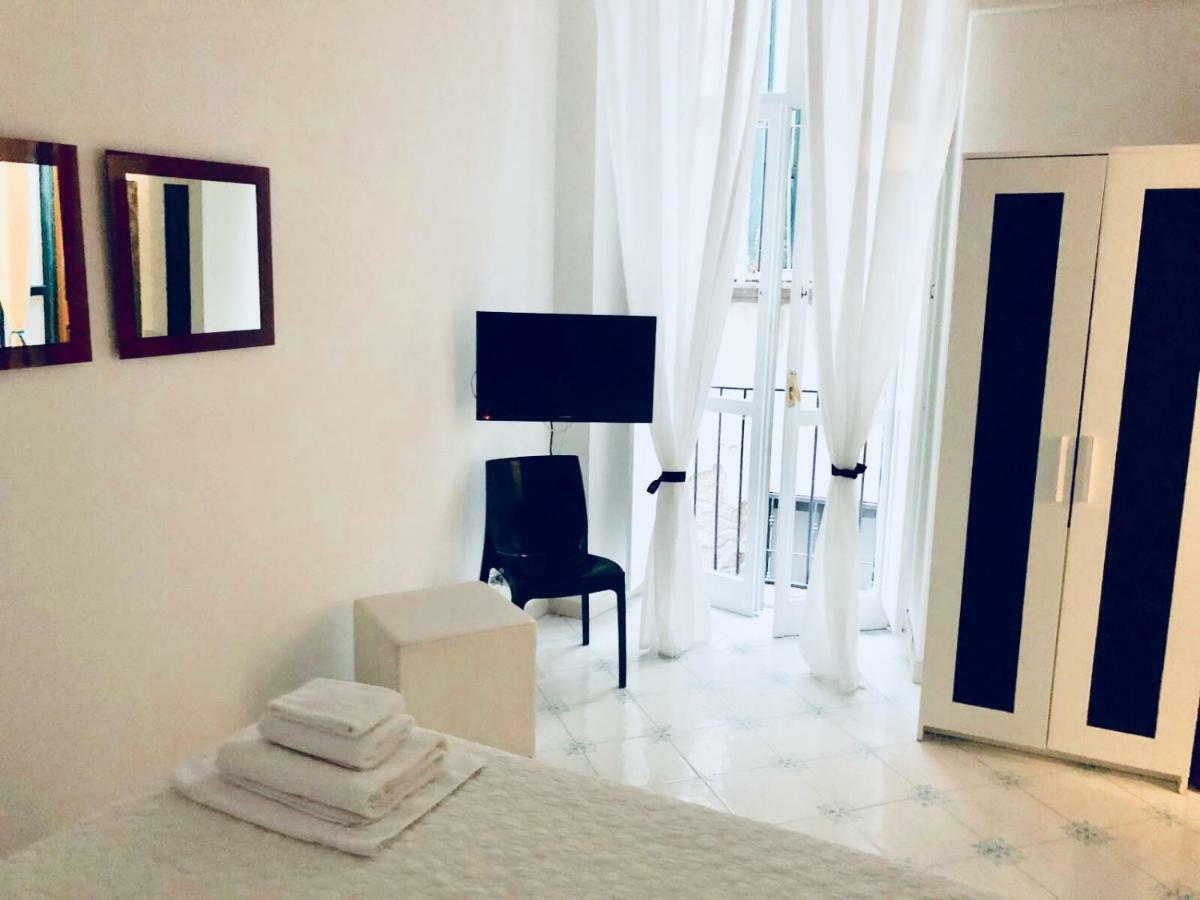 Dimora Dei Mercanti Salerno Exteriör bild